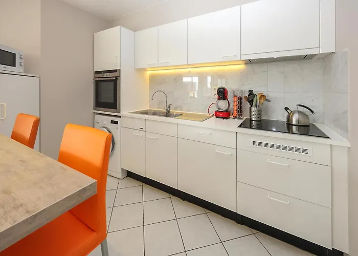 1 Bedroom Cozy In * Ostend