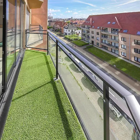 1 Bedroom Cozy In Oostende