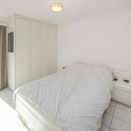 1 Bedroom Cozy In Lägenhet *